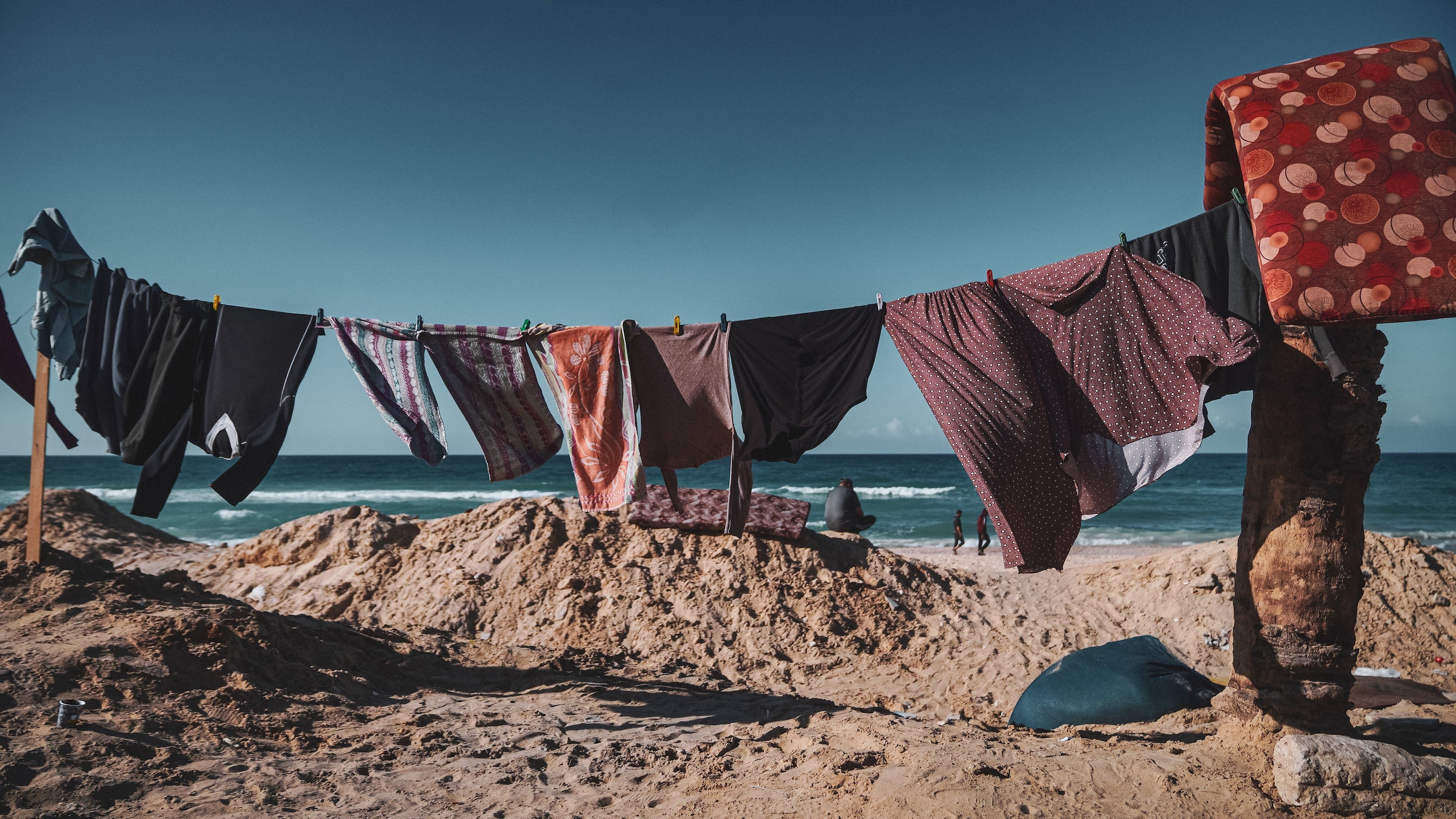 Life Hung Between Sea and Uncertainty • حياة معلّقة بين البحر وعدم اليقين