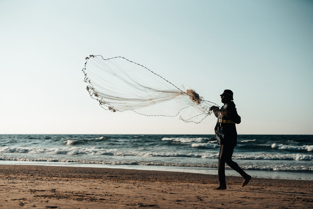 Casting the Net • رمي الشبك